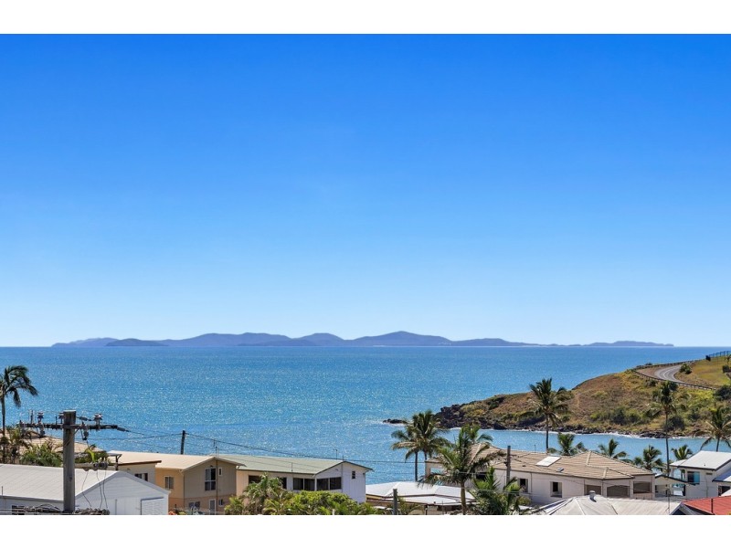 9-11 Pandanus Street, Cooee Bay QLD 4703