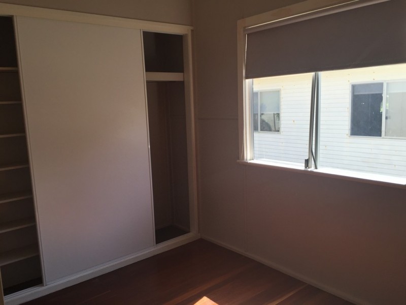 8 Cathne Street, Cooee Bay QLD 4703