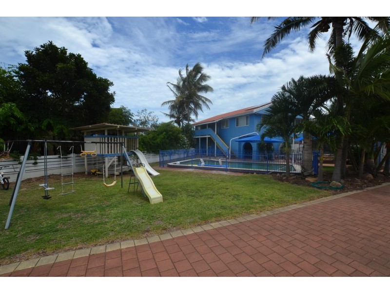 1 Kiama Avenue, Bangalee QLD 4703