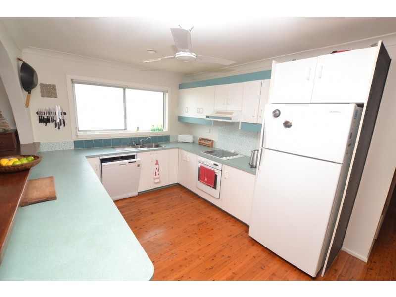 1 Kiama Avenue, Bangalee QLD 4703