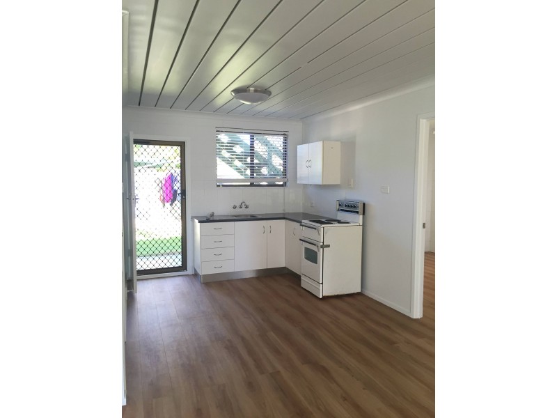 2/60 Matthew Flinders Drive, Cooee Bay QLD 4703