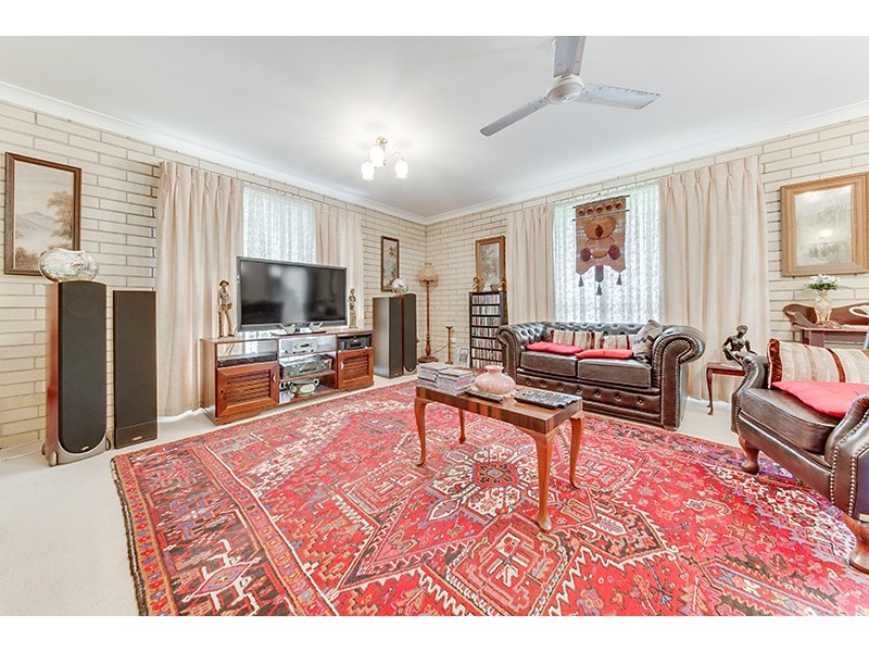 33 Hellas Street, Barlows Hill QLD 4703