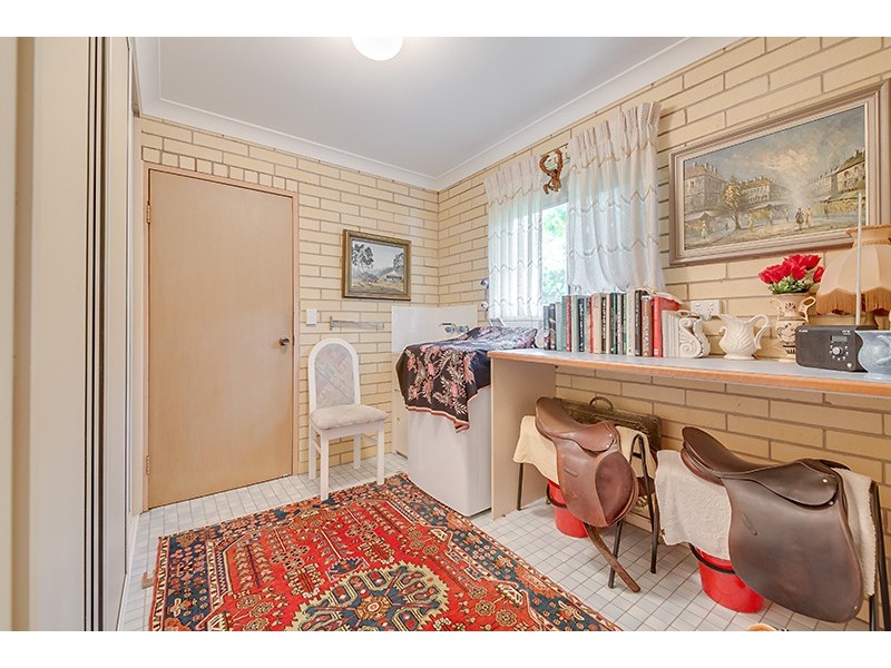 33 Hellas Street, Barlows Hill QLD 4703