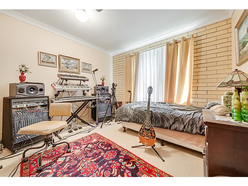 33 Hellas Street, Barlows Hill QLD 4703