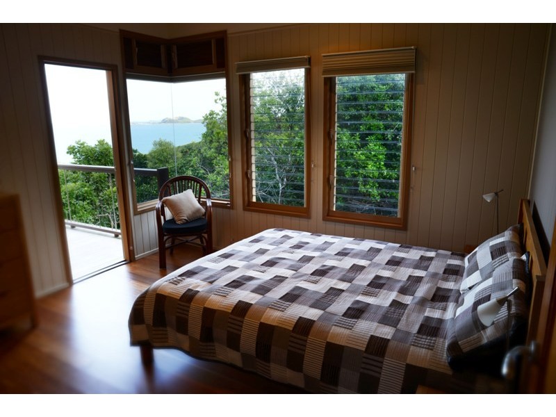 27 Cokas Avenue, Meikleville Hill QLD 4703