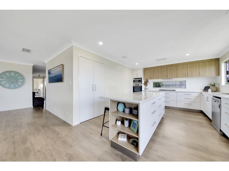 41 Olympia Avenue, Pacific Heights QLD 4703