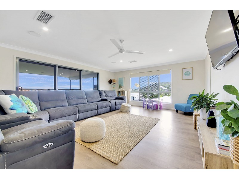 41 Olympia Avenue, Pacific Heights QLD 4703