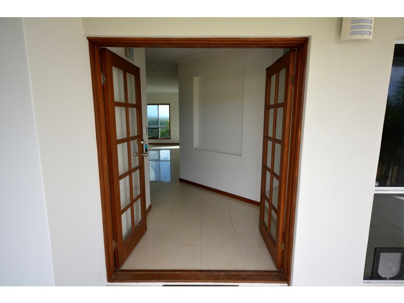 22 Pacific Vista Close, Pacific Heights QLD 4703