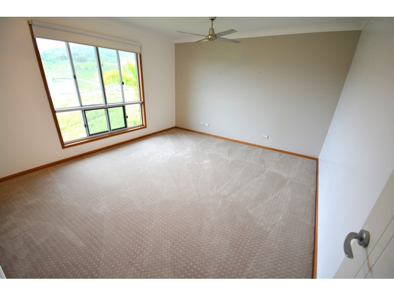 22 Pacific Vista Close, Pacific Heights QLD 4703