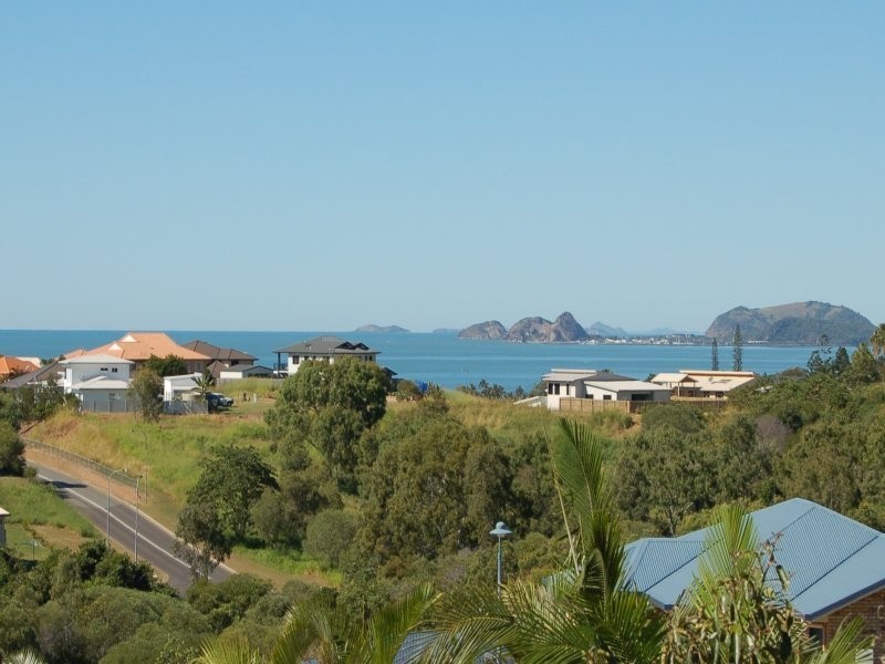 15 Mana Avenue, Pacific Heights QLD 4703