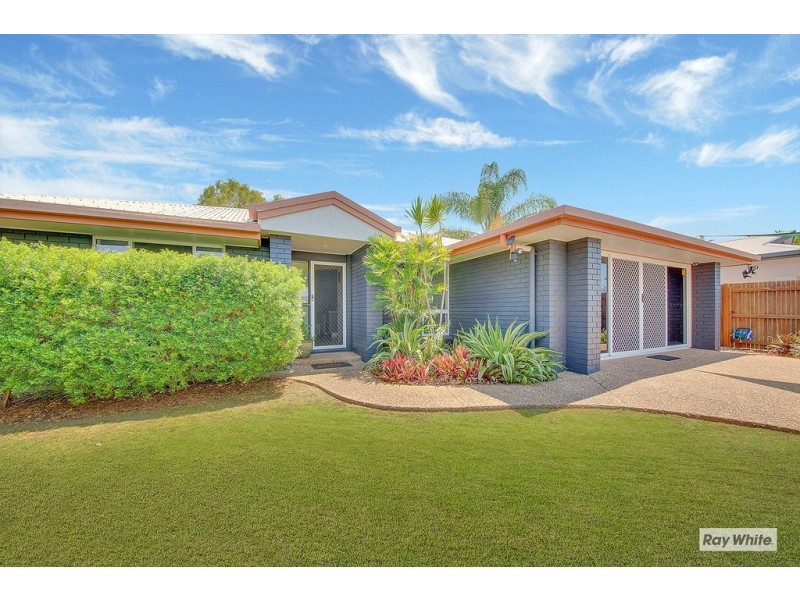 7 Booth Court, Cooee Bay QLD 4703