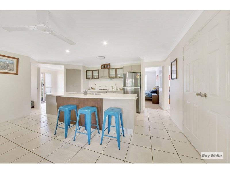 7 Booth Court, Cooee Bay QLD 4703