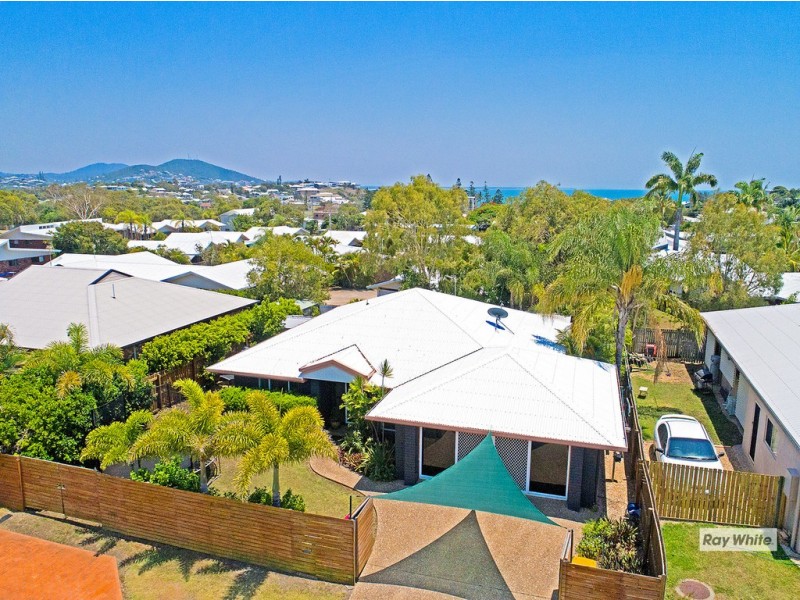7 Booth Court, Cooee Bay QLD 4703