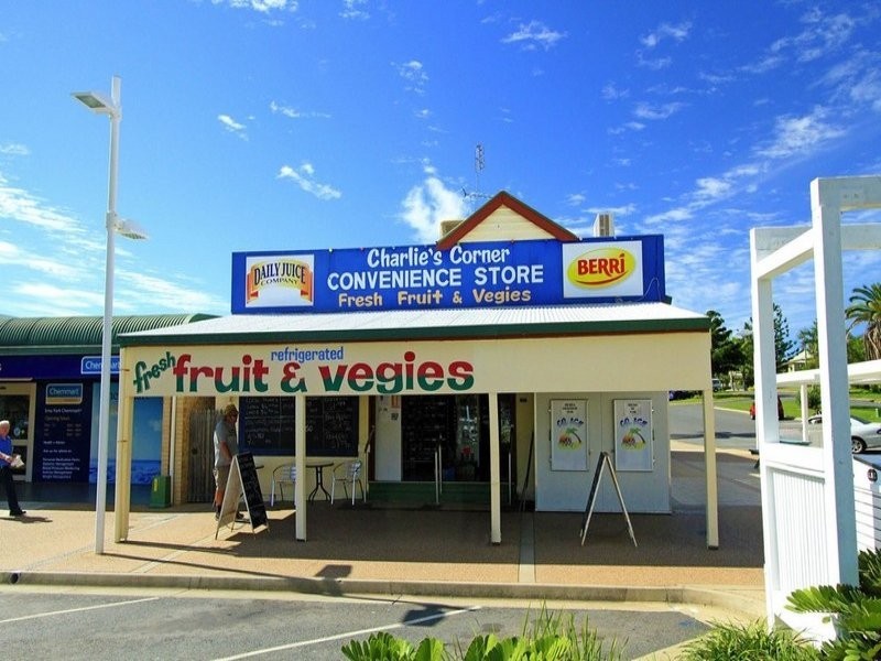 16 Hill Street, Emu Park QLD 4710