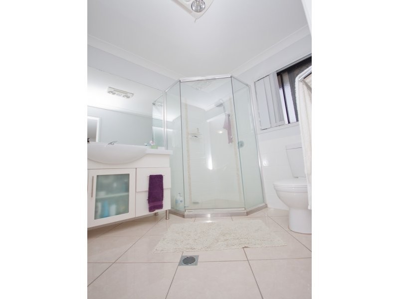 18 Lakeview Circuit, Mulambin QLD 4703