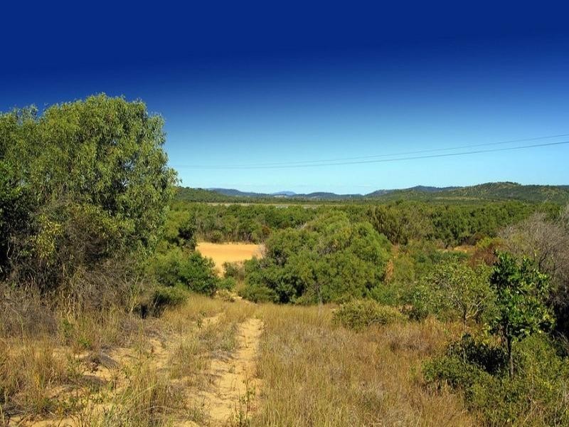 412 Scenic Highway, Rosslyn QLD 4703