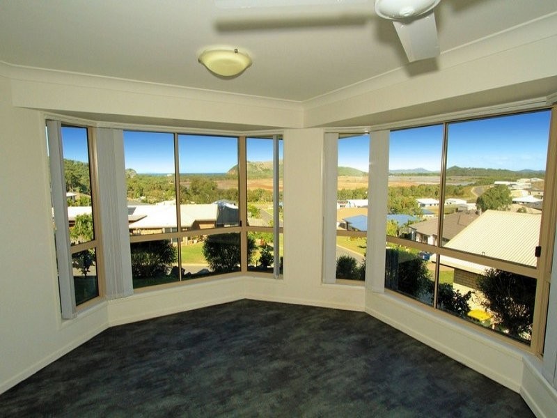 17 Discovery Crescent, Rosslyn QLD 4703