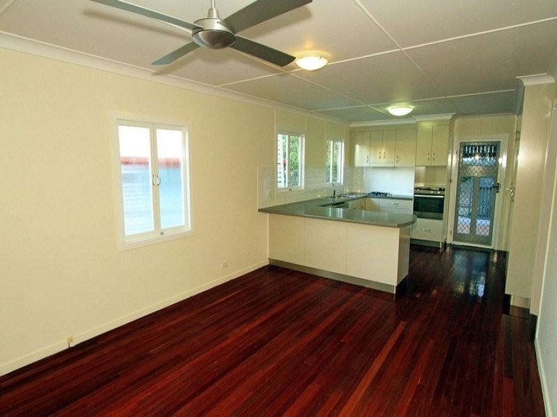 20 Ocean Parade, Cooee Bay QLD 4703