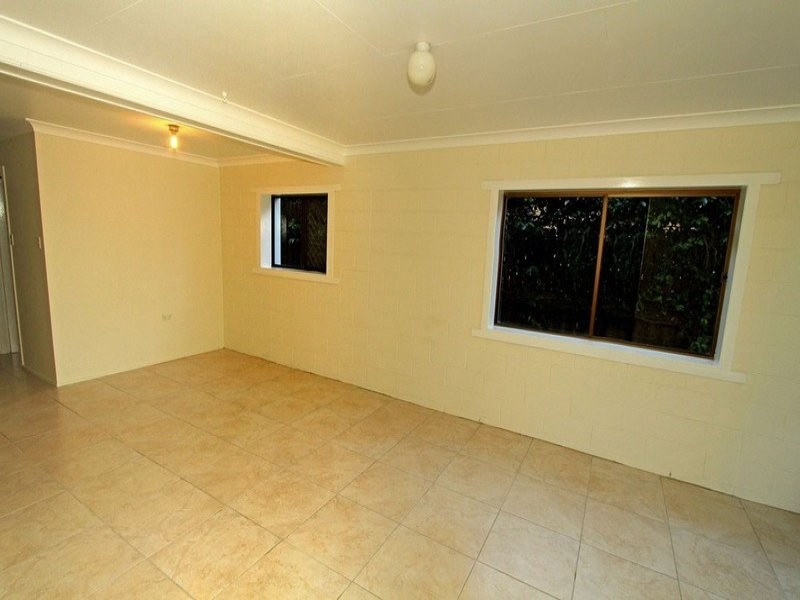 20 Ocean Parade, Cooee Bay QLD 4703