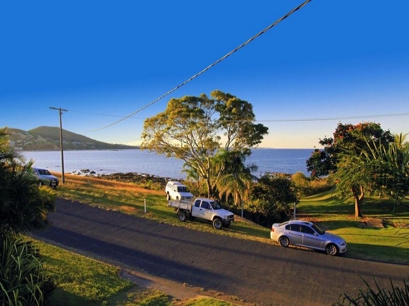 20 Ocean Parade, Cooee Bay QLD 4703