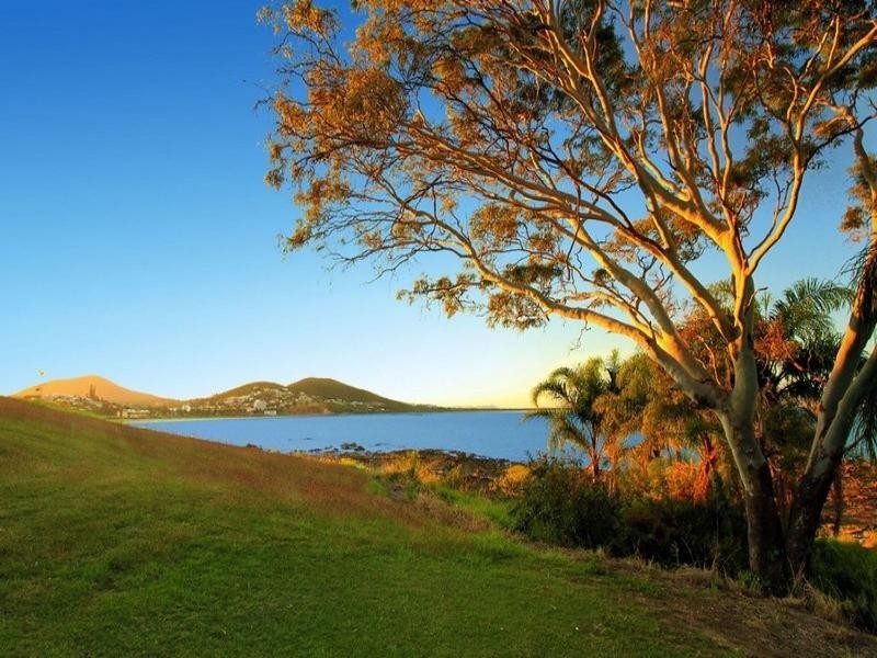 20 Ocean Parade, Cooee Bay QLD 4703