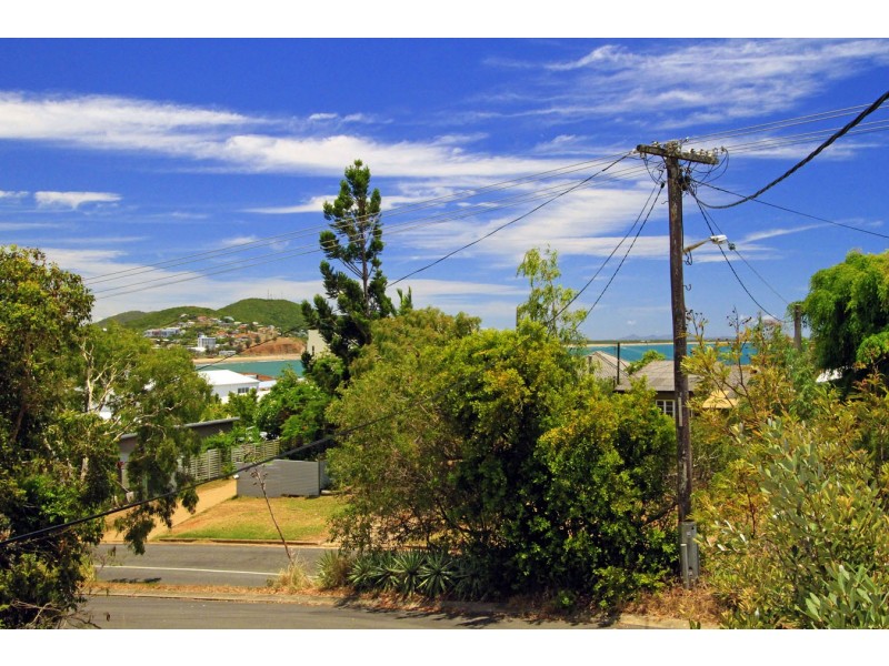 36 Matthew Flinders Drive, Cooee Bay QLD 4703