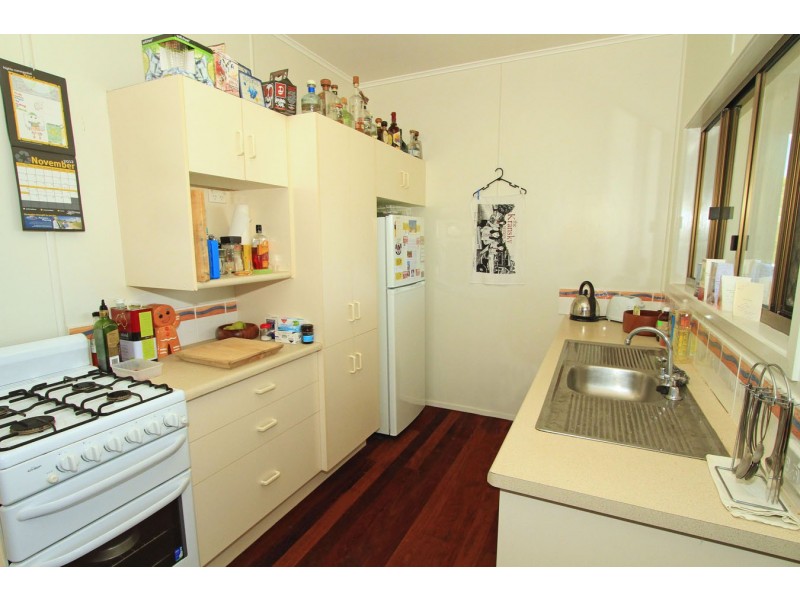 36 Matthew Flinders Drive, Cooee Bay QLD 4703