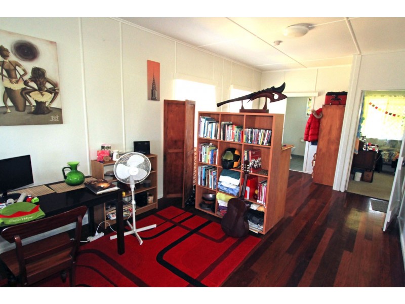 36 Matthew Flinders Drive, Cooee Bay QLD 4703