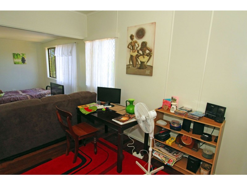 36 Matthew Flinders Drive, Cooee Bay QLD 4703