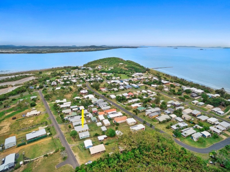 25 Horrie Twiner Street, Keppel Sands QLD 4702