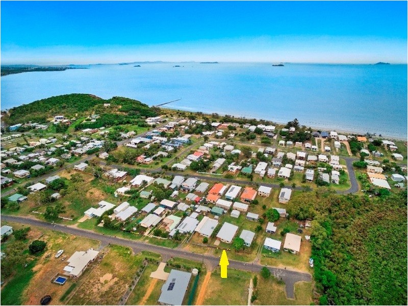 25 Horrie Twiner Street, Keppel Sands QLD 4702