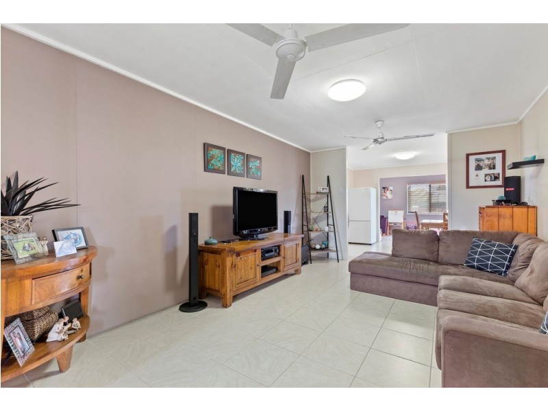 25 Horrie Twiner Street, Keppel Sands QLD 4702