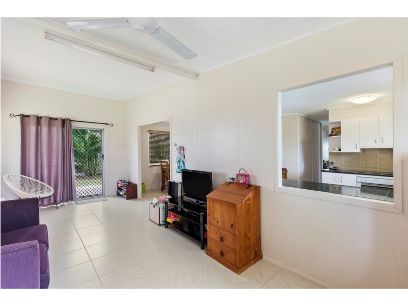 25 Horrie Twiner Street, Keppel Sands QLD 4702