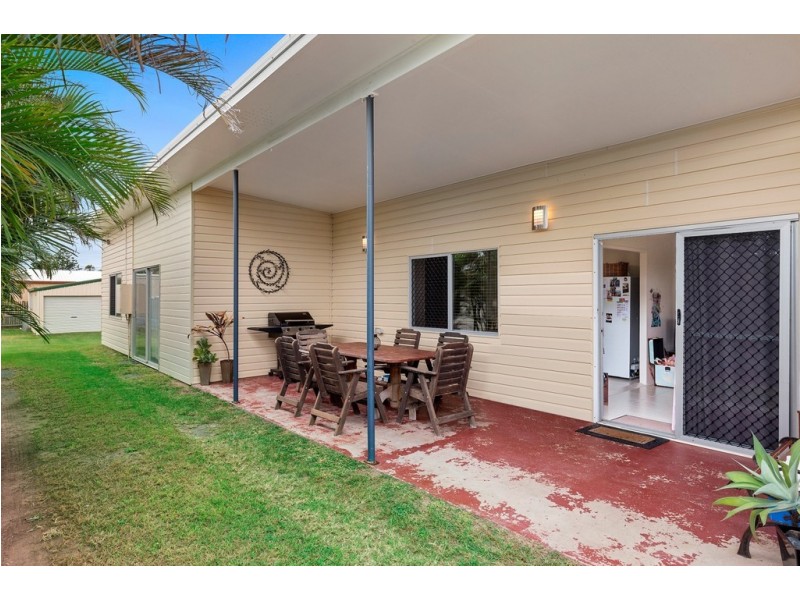 25 Horrie Twiner Street, Keppel Sands QLD 4702