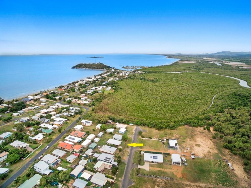 25 Horrie Twiner Street, Keppel Sands QLD 4702