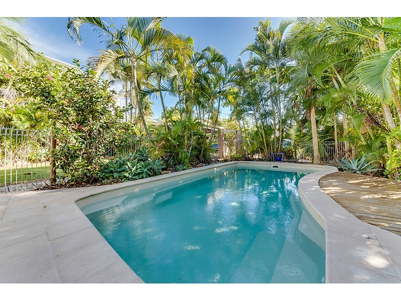 10 Crayke Court, Pacific Heights QLD 4703