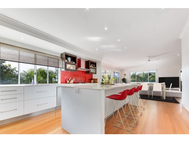 10 Crayke Court, Pacific Heights QLD 4703