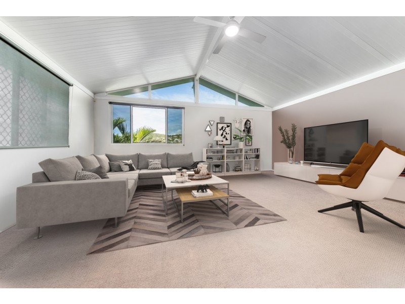 10 Crayke Court, Pacific Heights QLD 4703