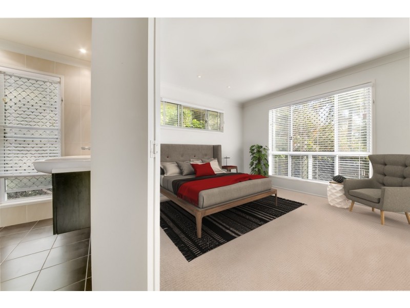 10 Crayke Court, Pacific Heights QLD 4703