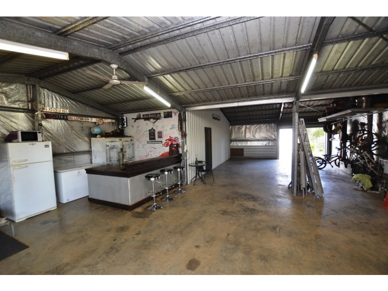 1642 Old Byfield Road, Lake Mary QLD 4703