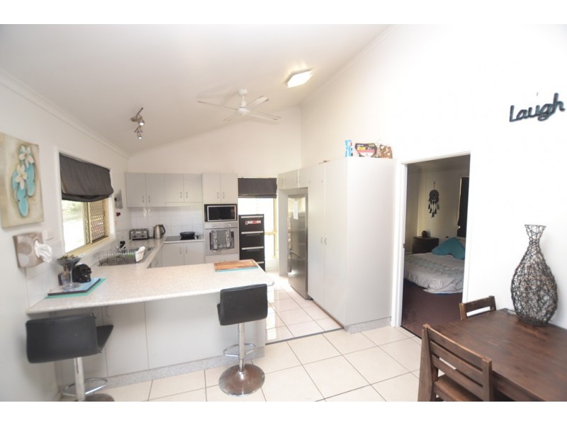 1642 Old Byfield Road, Lake Mary QLD 4703