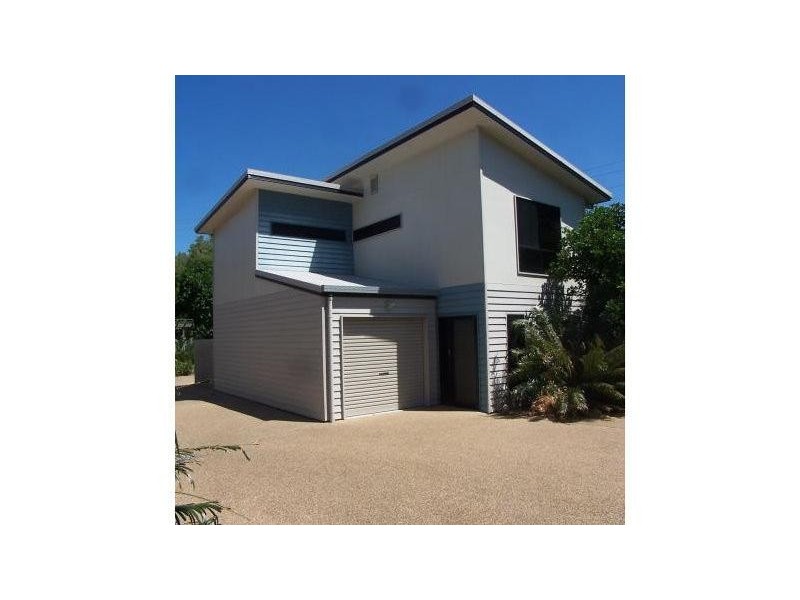 1/41 Adelaide Park Road, Yeppoon QLD 4703