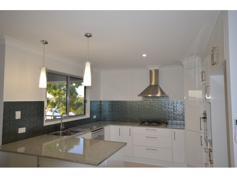 9 Hideaway Road, Zilzie QLD 4710