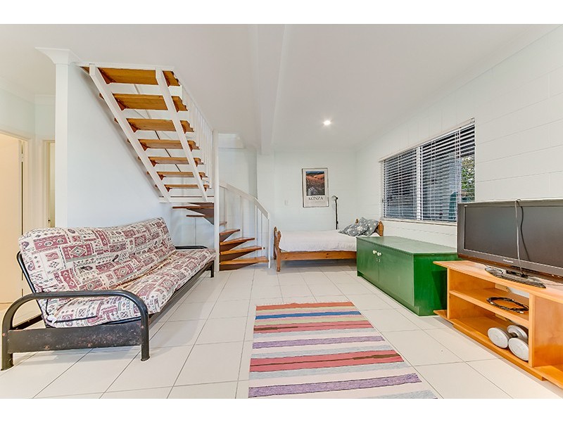 33 Reef Street, Zilzie QLD 4710