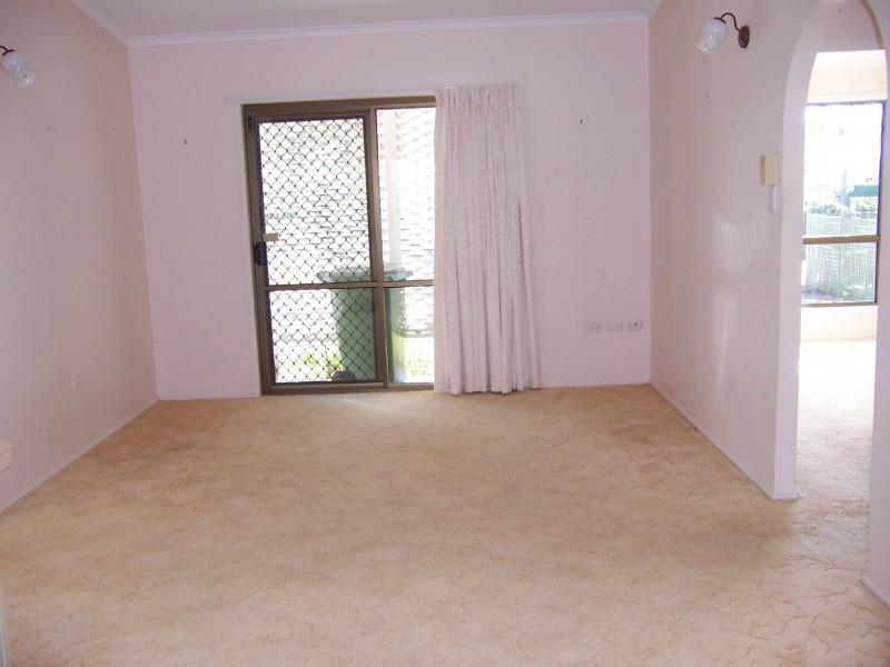 17/14-24 Elma Street, Cooee Bay QLD 4703