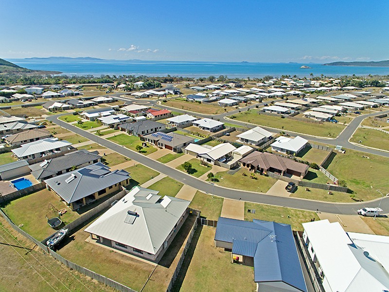 26 Riviera Way, Mulambin QLD 4703