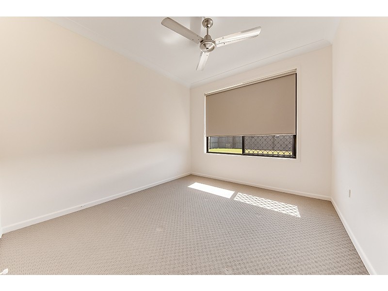 26 Riviera Way, Mulambin QLD 4703