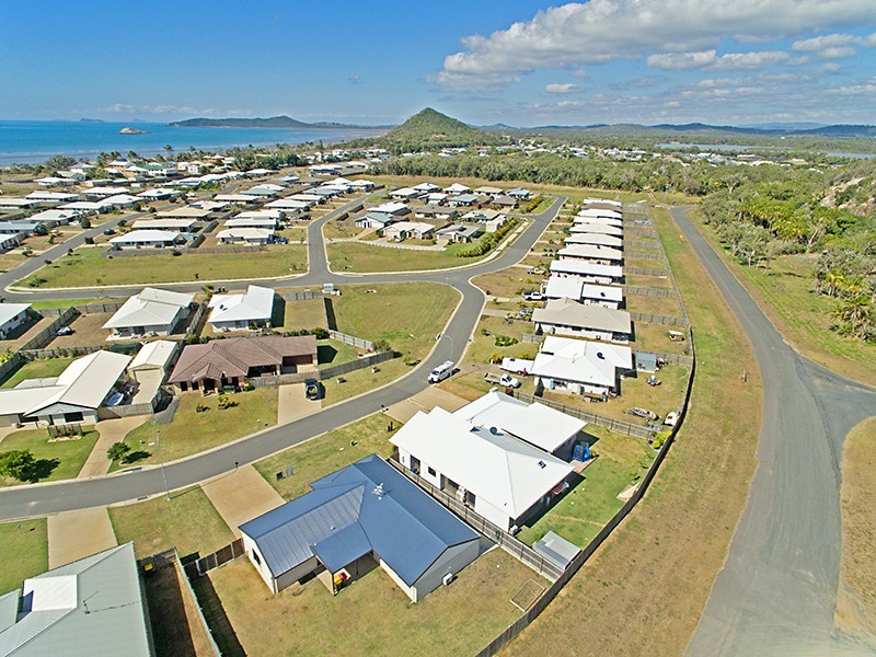 26 Riviera Way, Mulambin QLD 4703