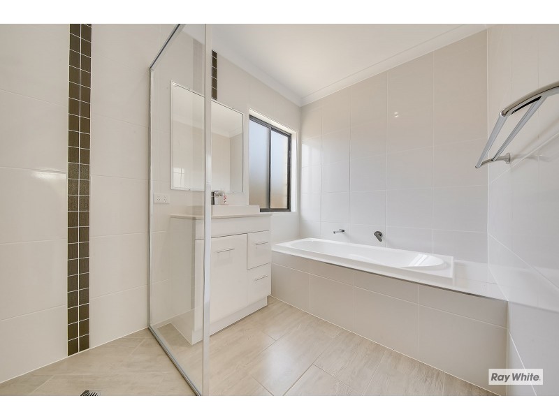 5 Norfolk Drive, Hidden Valley QLD 4703