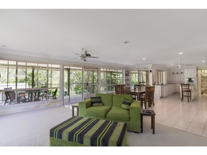 4 Davidson Road, Cawarral QLD 4702